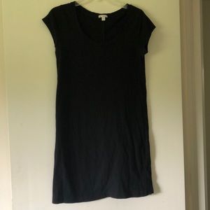 GAP black t shirt dress Medium